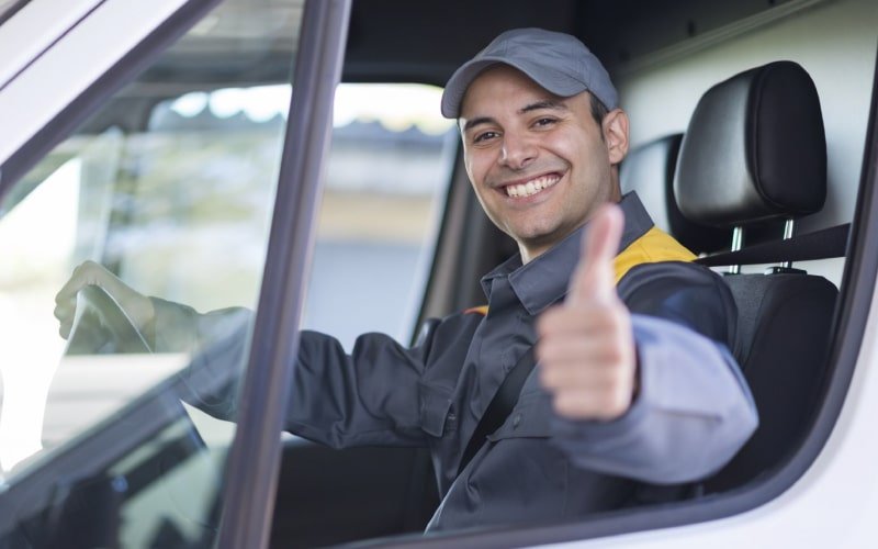 ¿QUIÉN NECESITA UN SEGURO DE AUTO COMERCIAL?